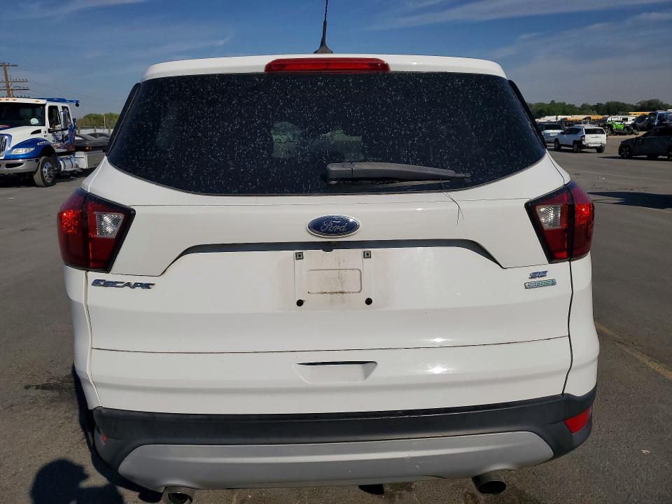 Photo 6 from auction – 2019 FORD ESCAPE with VIN 1FMCU0G94KUB12300