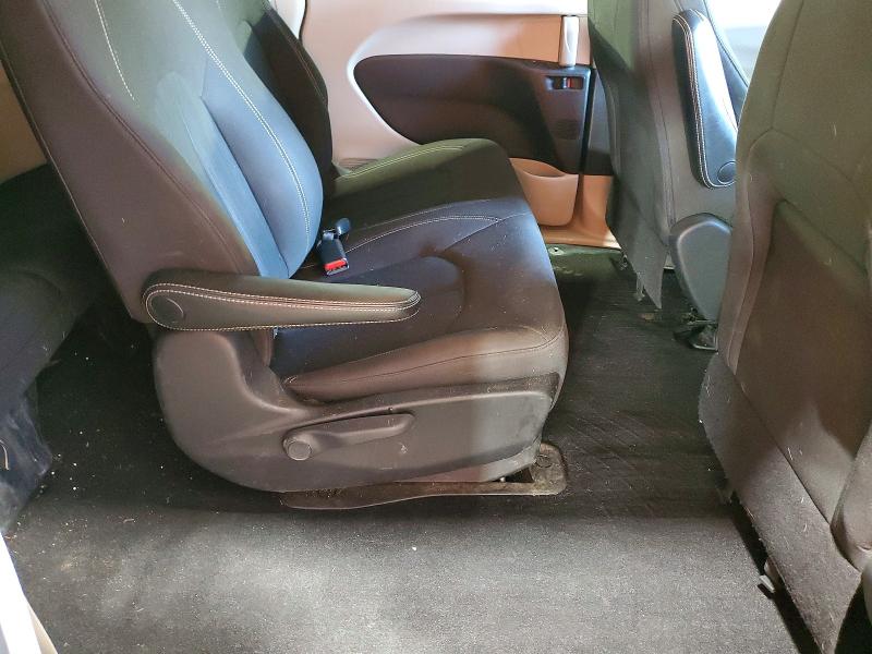 Photo 11 from auction – 2020 CHRYSLER VOYAGER with VIN 2C4RC1AG6LR117754