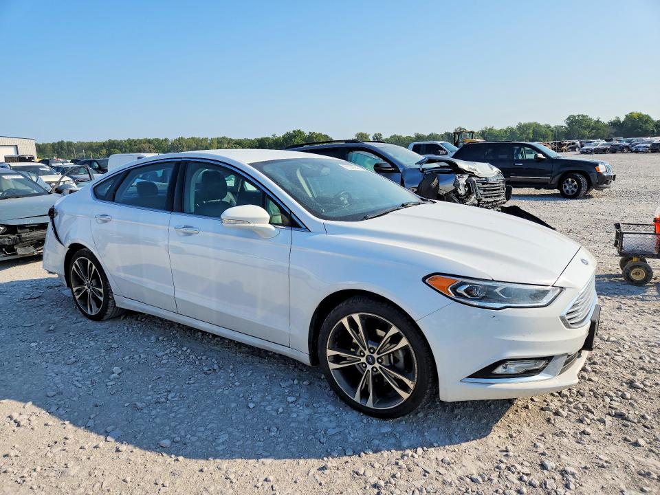 Photo 4 from auction – 2017 FORD FUSION with VIN 3FA6P0K95HR139558