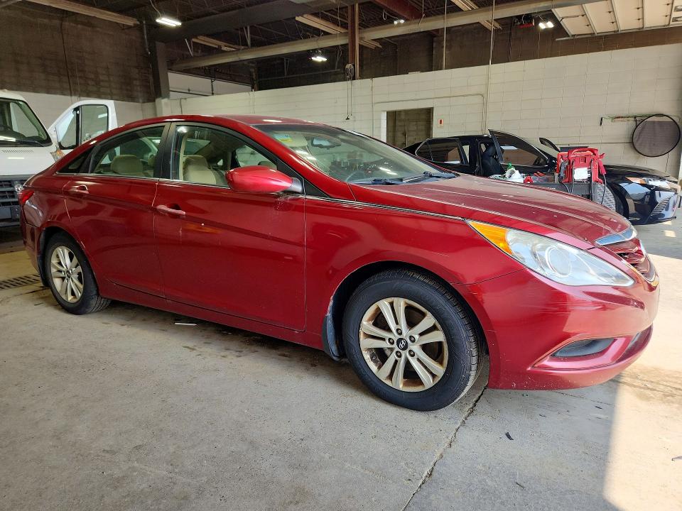 Photo 4 from auction – 2013 HYUNDAI SONATA with VIN 5NPEB4AC0DH796516