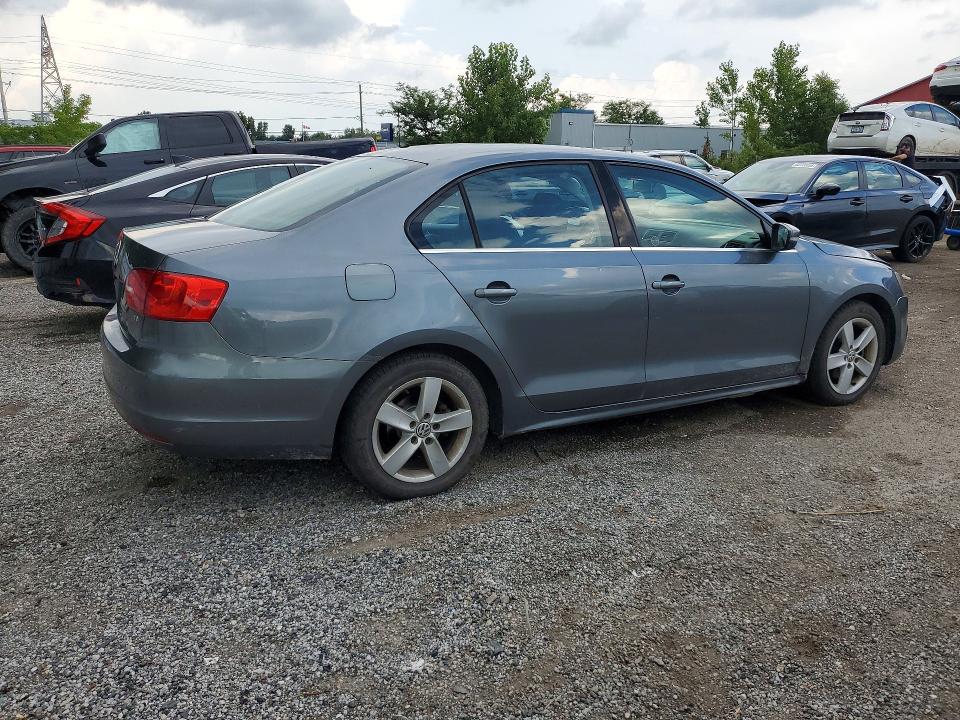 Photo 3 from auction – 2014 VOLKSWAGEN JETTA with VIN 3VWDL7AJ2EM357724