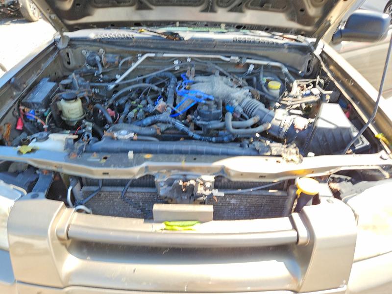 Photo 11 from auction – 2002 NISSAN FRONTIER with VIN 1N6ED29Y02C331531
