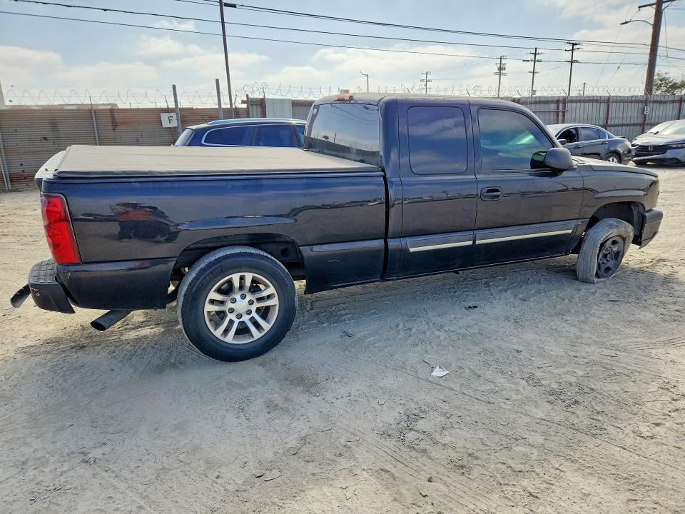 Photo 3 from auction – 2003 CHEVROLET SILVERADO with VIN 2GCEC19X531148298