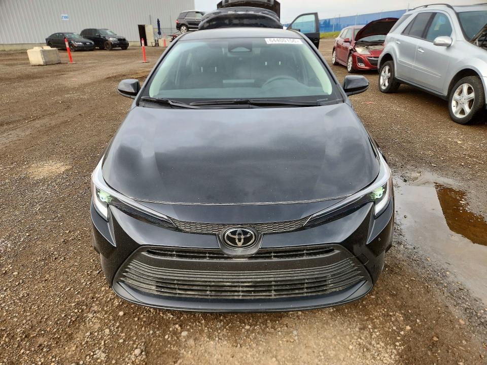 Снимка 5 от търг – 2026 TOYOTA COROLLA с VIN JTDBDMHE2T3034027