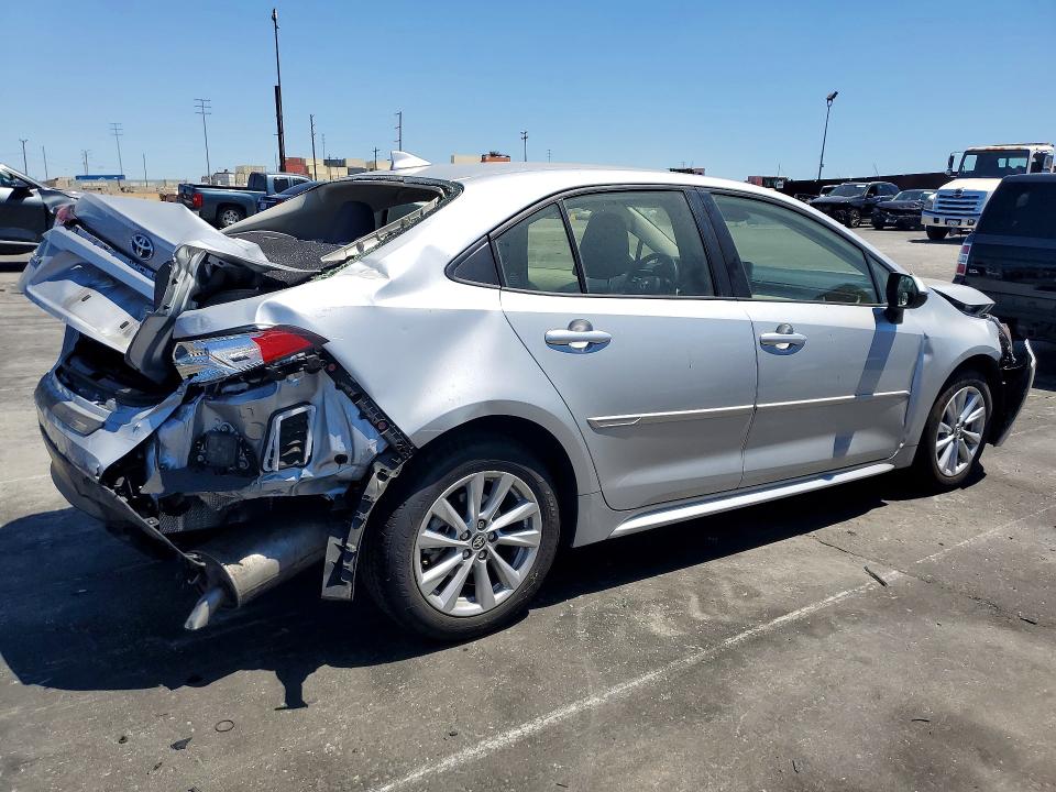 Zdjęcie 3 z aukcji – 2025 TOYOTA COROLLA z VIN JTDBCMFE4S3095707