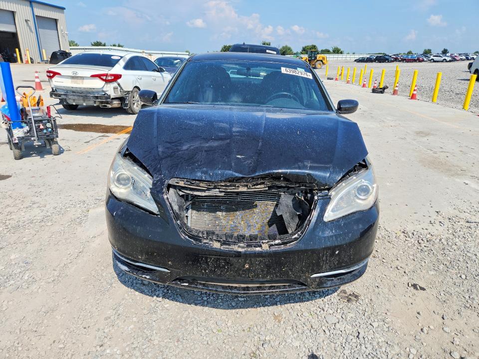 Photo 5 from auction – 2013 CHRYSLER 200 with VIN 1C3CCBBB0DN764958