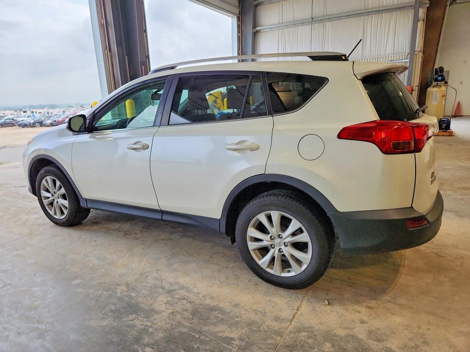 Photo 2 from auction – 2013 TOYOTA RAV4 with VIN JTMDFREV3D5001810