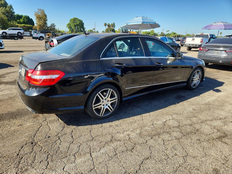 Photo 3 from auction – 2010 MERCEDES-BENZ E with VIN WDDHF5GBXAA076431