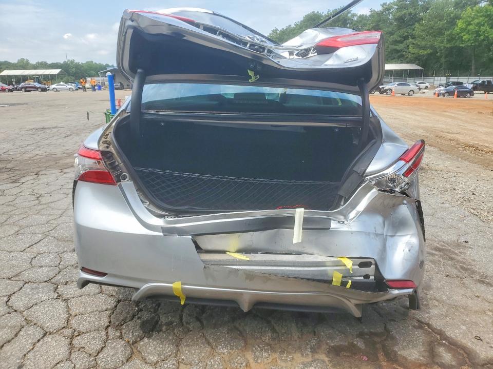 Photo 6 from auction – 2018 TOYOTA CAMRY with VIN 4T1B11HK4JU070754