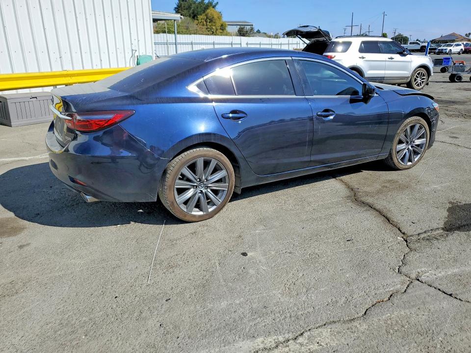 Photo 3 from auction – 2020 MAZDA 6 with VIN JM1GL1VM7L1518080
