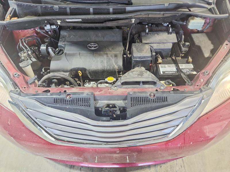 Photo 12 from auction – 2016 TOYOTA SIENNA with VIN 5TDYK3DC1GS751649