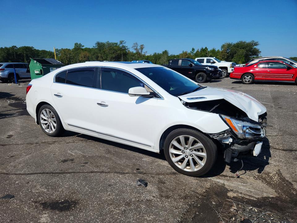 Photo 4 from auction – 2016 BUICK LACROSSE with VIN 1G4GB5G30GF117618