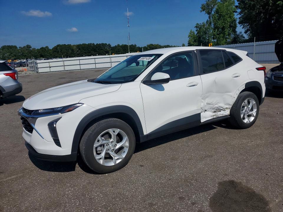 CHEVROLET TRAX 2024 with VIN KL77LFE29RC092706 - Photo from auction