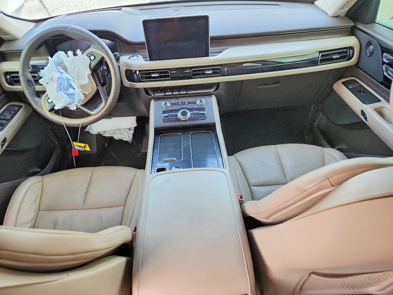 Photo 8 from auction – 2022 LINCOLN AVIATOR with VIN 5LM5J7WC5NGL01934