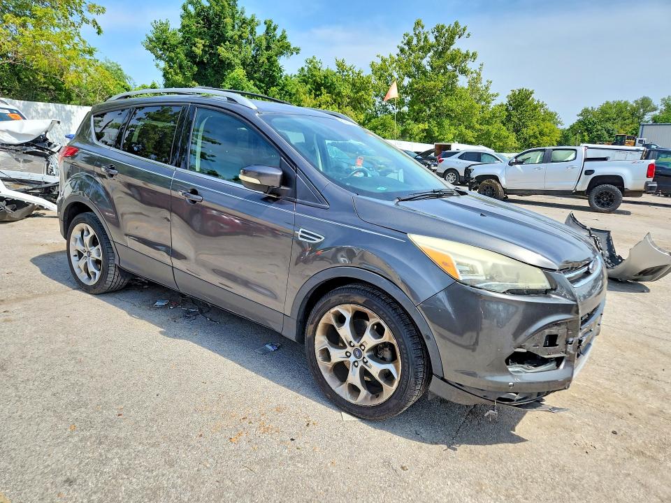 Photo 4 from auction – 2016 FORD ESCAPE with VIN 1FMCU9JXXGUA08414