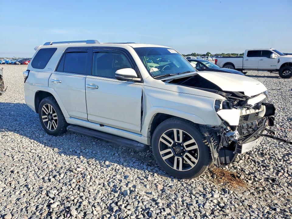 Photo 4 from auction – 2023 TOYOTA 4RUNNER with VIN JTEDU5JR8P5279156