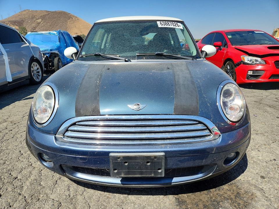 Photo 5 from auction – 2010 MINI COOPER with VIN WMWMF3C52ATZ61544