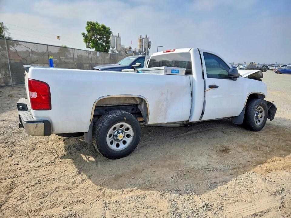 Photo 3 from auction – 2008 CHEVROLET SILVERADO with VIN 1GCEC14C48E119465
