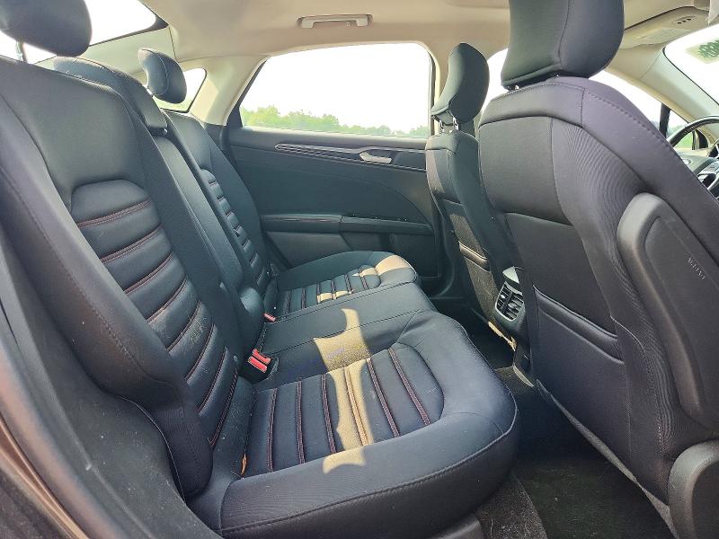 Photo 10 from auction – 2016 FORD FUSION with VIN 3FA6P0T96GR310167