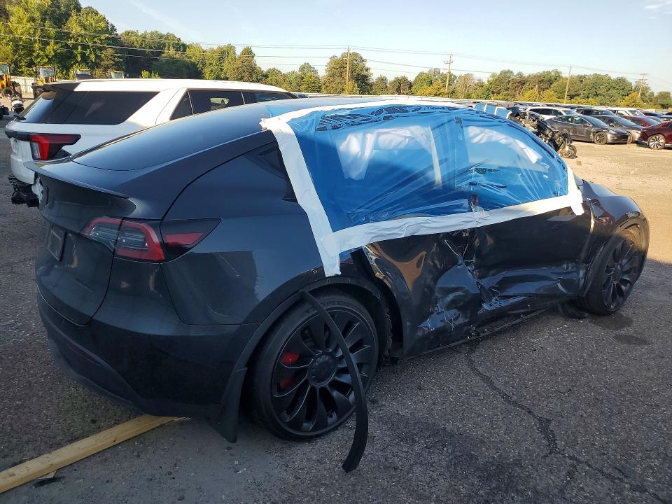 Photo 3 from auction – 2024 TESLA MODEL Y with VIN 7SAYGDEF6RF048798