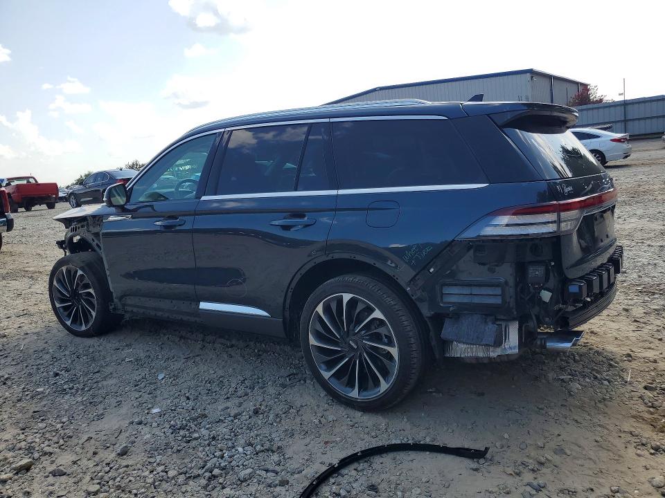 Photo 2 from auction – 2024 LINCOLN AVIATOR with VIN 5LM5J7WC6RGL06405