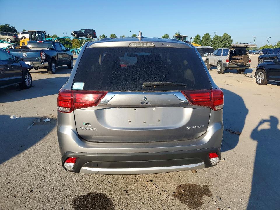 Photo 6 from auction – 2018 MITSUBISHI OUTLANDER with VIN JA4AD2A36JZ052866