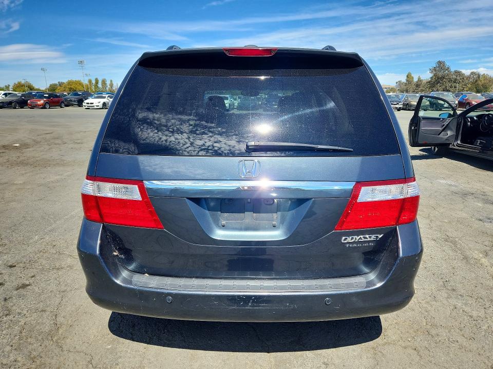 Photo 6 from auction – 2005 HONDA ODYSSEY with VIN 5FNRL38885B079078