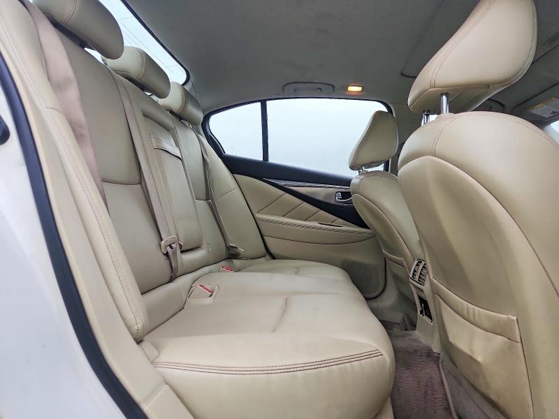 Photo 10 from auction – 2015 INFINITI Q50 with VIN JN1BV7AR8FM413563