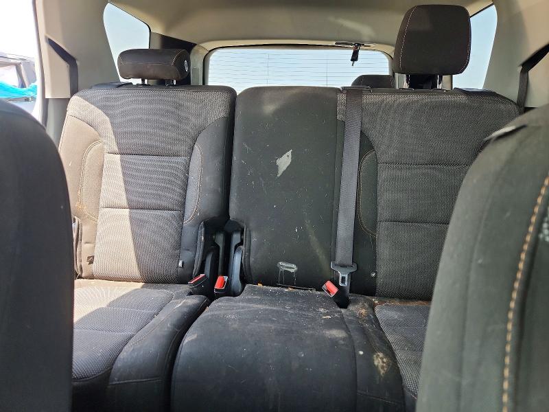 Photo 10 from auction – 2018 CHEVROLET TRAVERSE with VIN 1GNEVFKW8JJ128727
