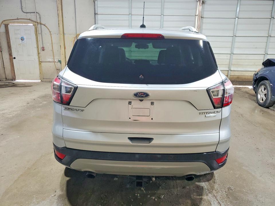 Photo 6 from auction – 2017 FORD ESCAPE with VIN 1FMCU0J95HUA64680