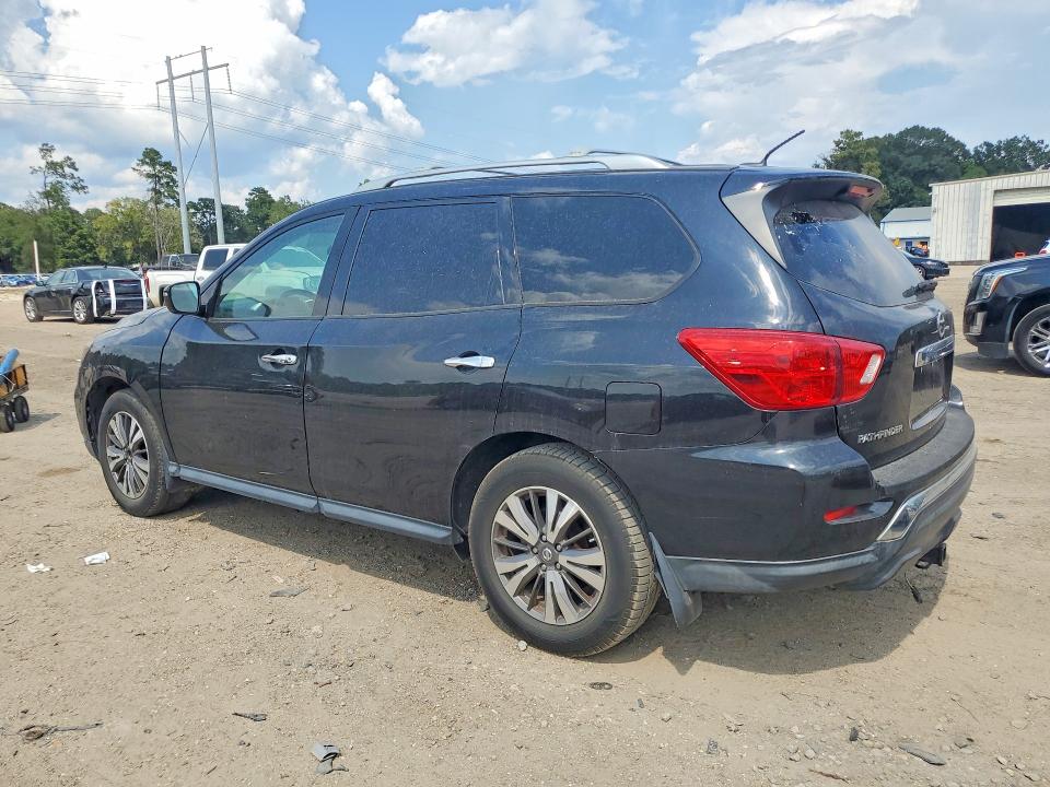 Photo 2 from auction – 2017 NISSAN PATHFINDER with VIN 5N1DR2MN2HC901725