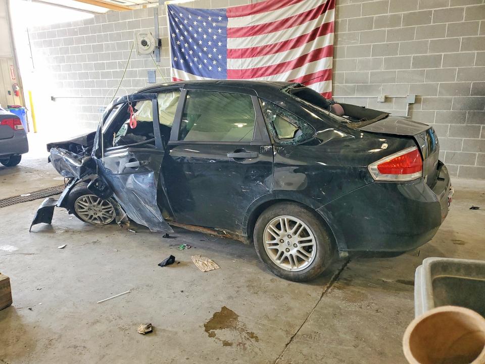 Photo 2 from auction – 2011 FORD FOCUS with VIN 1FAHP3FN6BW175720