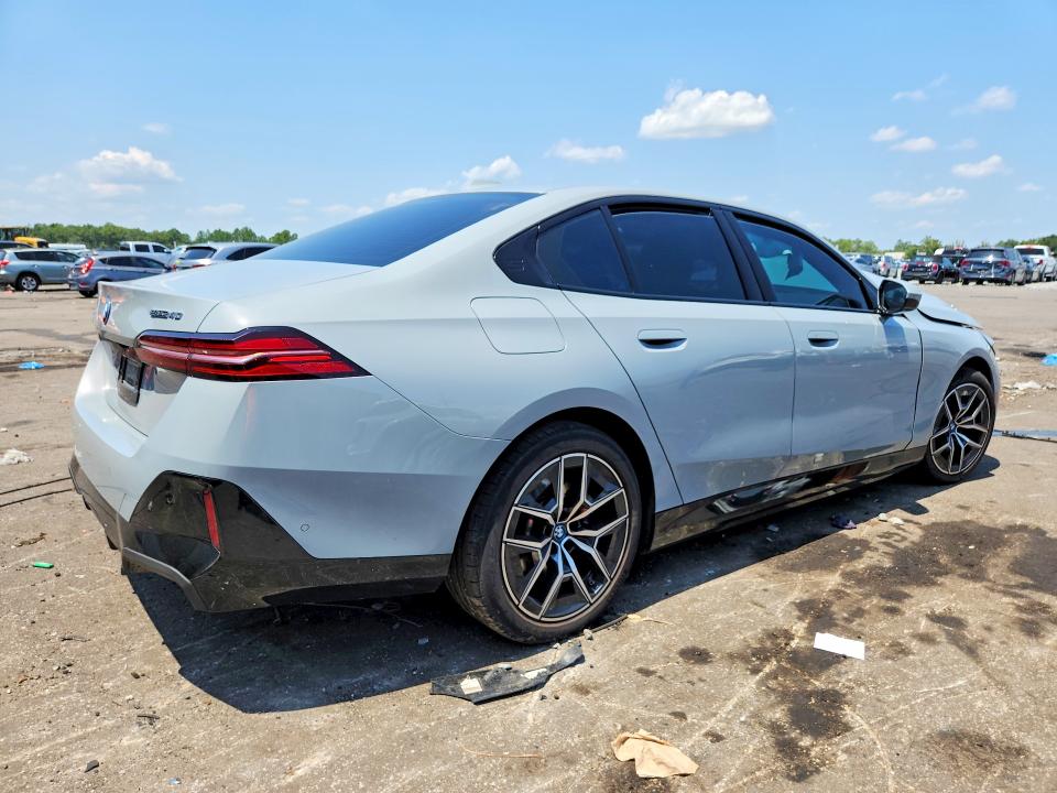 Foto 3 de la subasta – 2024 BMW I5 con VIN WBY33FK01RCP75342
