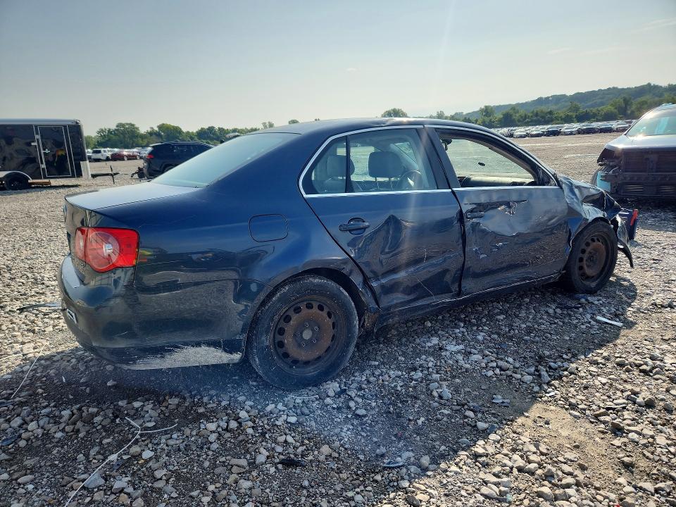Photo 3 from auction – 2005 VOLKSWAGEN NEW JETTA with VIN 3VWRF71K45M620673