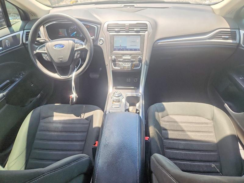 Photo 8 from auction – 2020 FORD FUSION with VIN 3FA6P0LU9LR102752