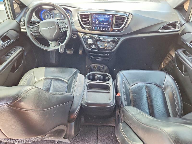 Photo 8 from auction – 2018 CHRYSLER PACIFICA with VIN 2C4RC1BG4JR228069
