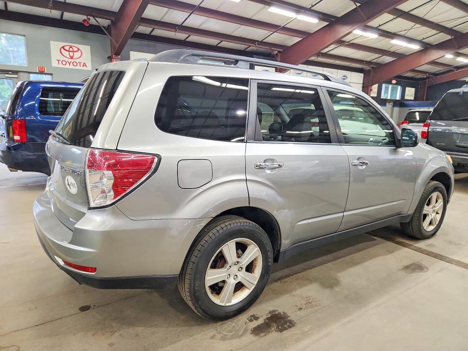 Photo 3 from auction – 2009 SUBARU FORESTER with VIN JF2SH63629H719402