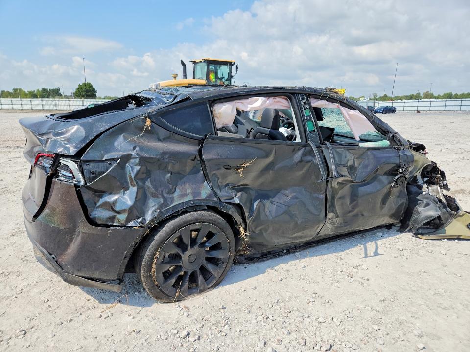 Photo 3 from auction – 2023 TESLA MODEL Y with VIN 7SAYGDEE6PA098487