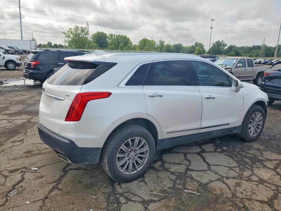 Photo 3 from auction – 2018 CADILLAC XT5 with VIN 1GYKNDRS5JZ199477