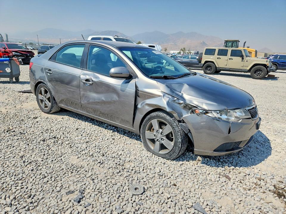 Photo 4 from auction – 2012 KIA FORTE with VIN KNAFU4A22C5481153