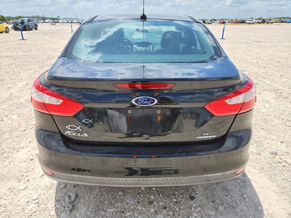 Foto 6 de la subasta – 2014 FORD FOCUS con VIN 1FADP3F27EL211974