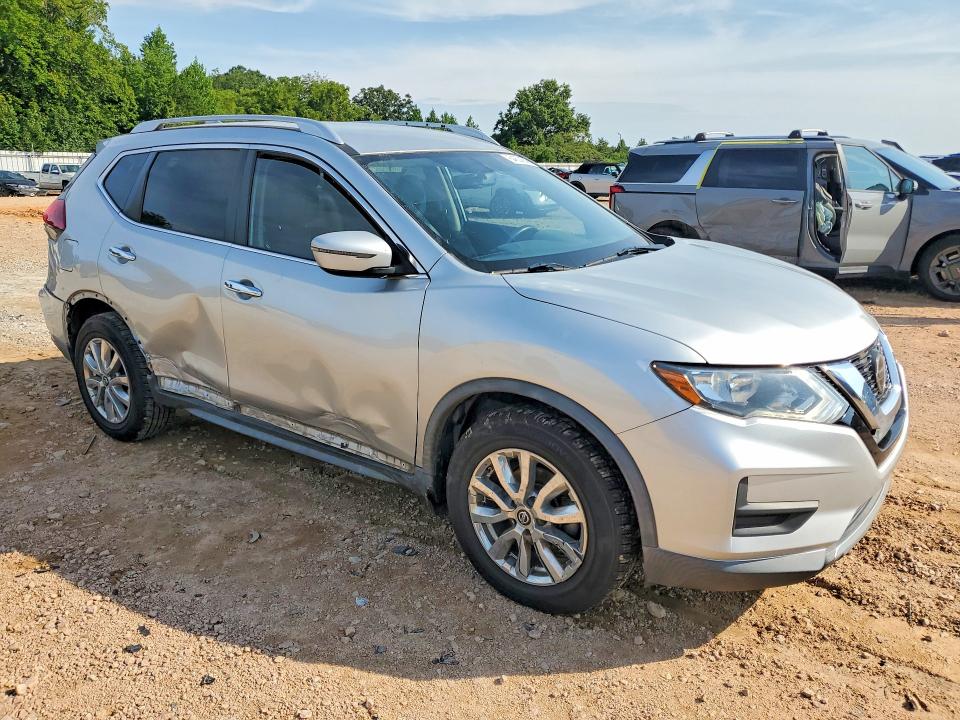 Photo 4 from auction – 2018 NISSAN ROGUE with VIN KNMAT2MT0JP621792