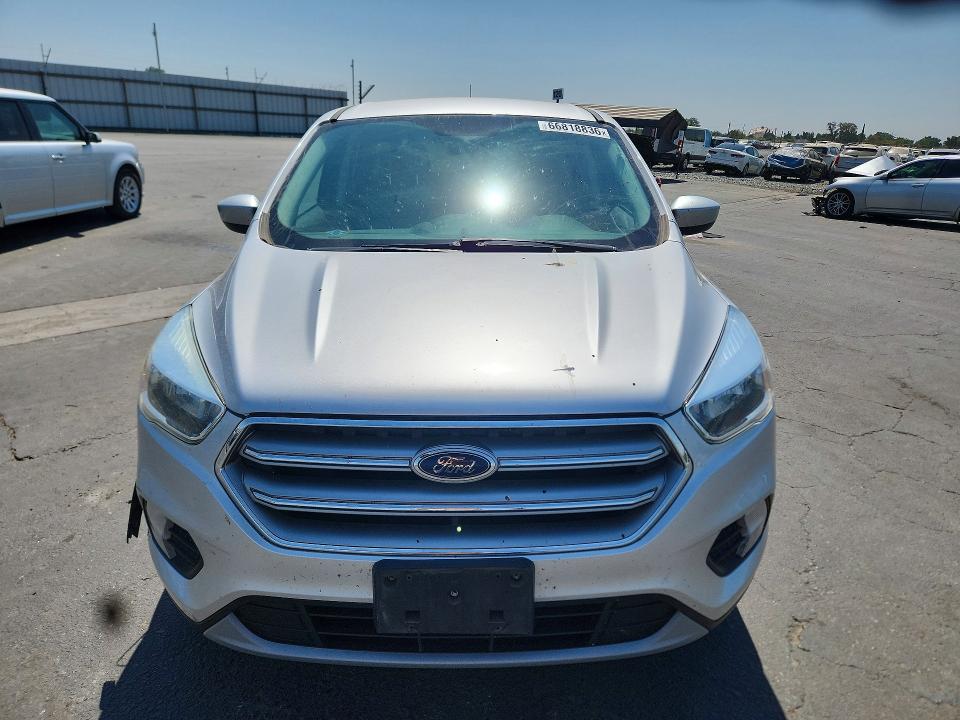 Photo 5 from auction – 2017 FORD ESCAPE with VIN 1FMCU0GD5HUE09699