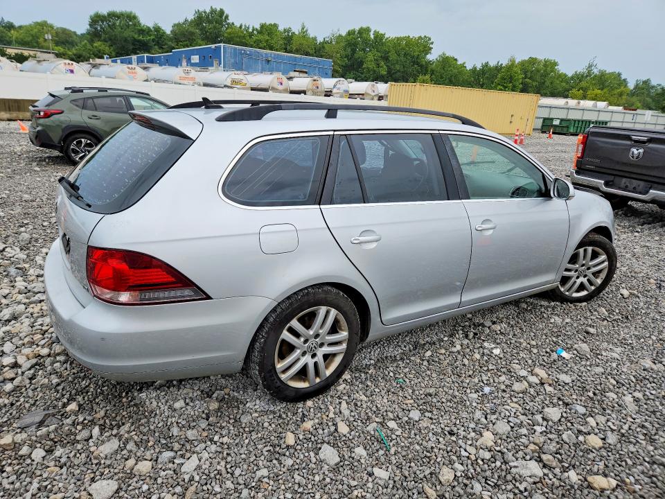 Photo 3 from auction – 2014 VOLKSWAGEN JETTA with VIN 3VWPL7AJ6EM616390