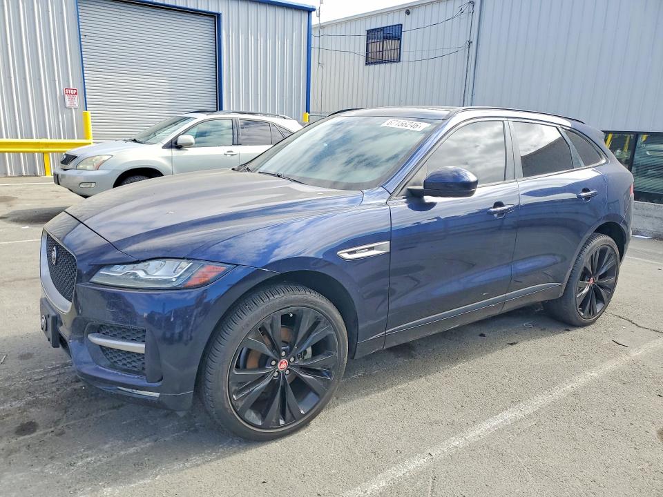 JAGUAR F-PACE 2018 مع رقم تعريف المركبة SADCL2FN5JA298645 - صورة من المزاد