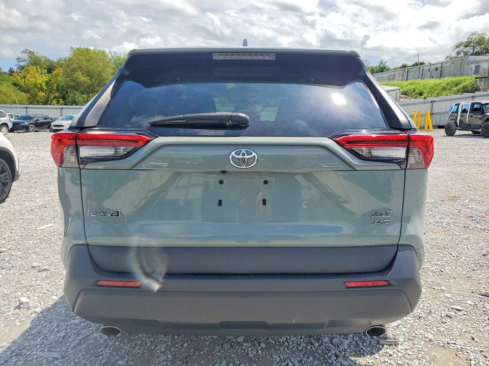 Photo 6 from auction – 2020 TOYOTA RAV4 with VIN 2T3P1RFV7LC118311