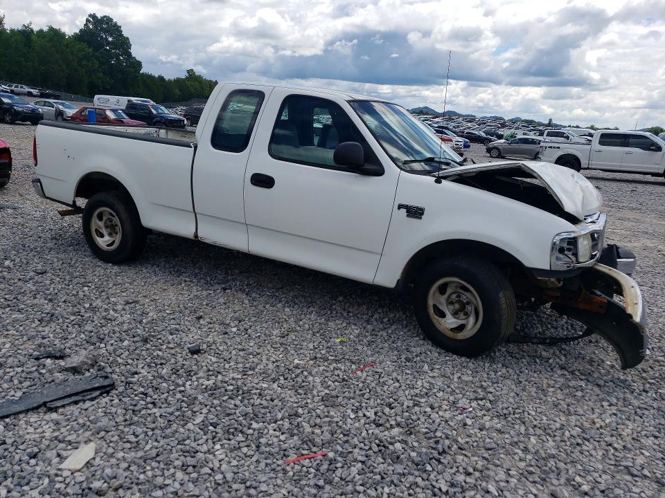 Photo 4 from auction – 2001 FORD F150 with VIN 2FTRX17L11CA29932