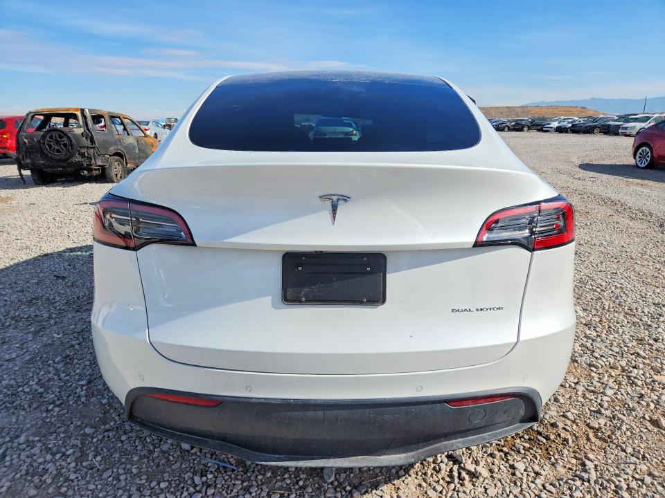 Photo 6 from auction – 2022 TESLA MODEL Y with VIN 7SAYGDEE6NF358225