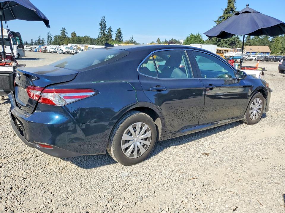 Photo 3 from auction – 2020 TOYOTA CAMRY with VIN 4T1A11AK7LU960447