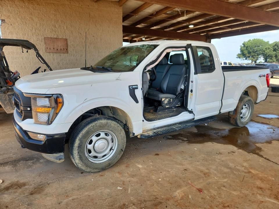 FORD F150 2023 with VIN 1FTFX1E59PKF99186 - Photo from auction
